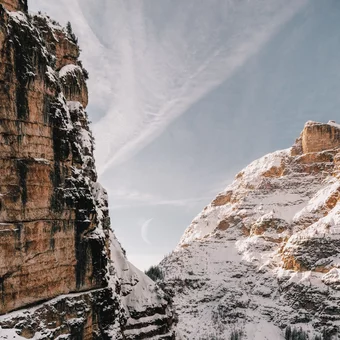 High-altitude skiing above Cortina.